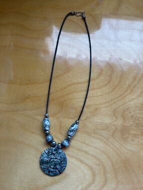 Black and White Stone Pendant Necklace - Women Jewelry